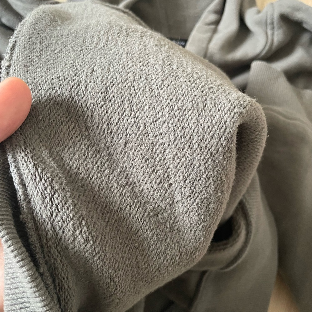 White fox dark gray hoodie - S/M - Picture 4 of 5